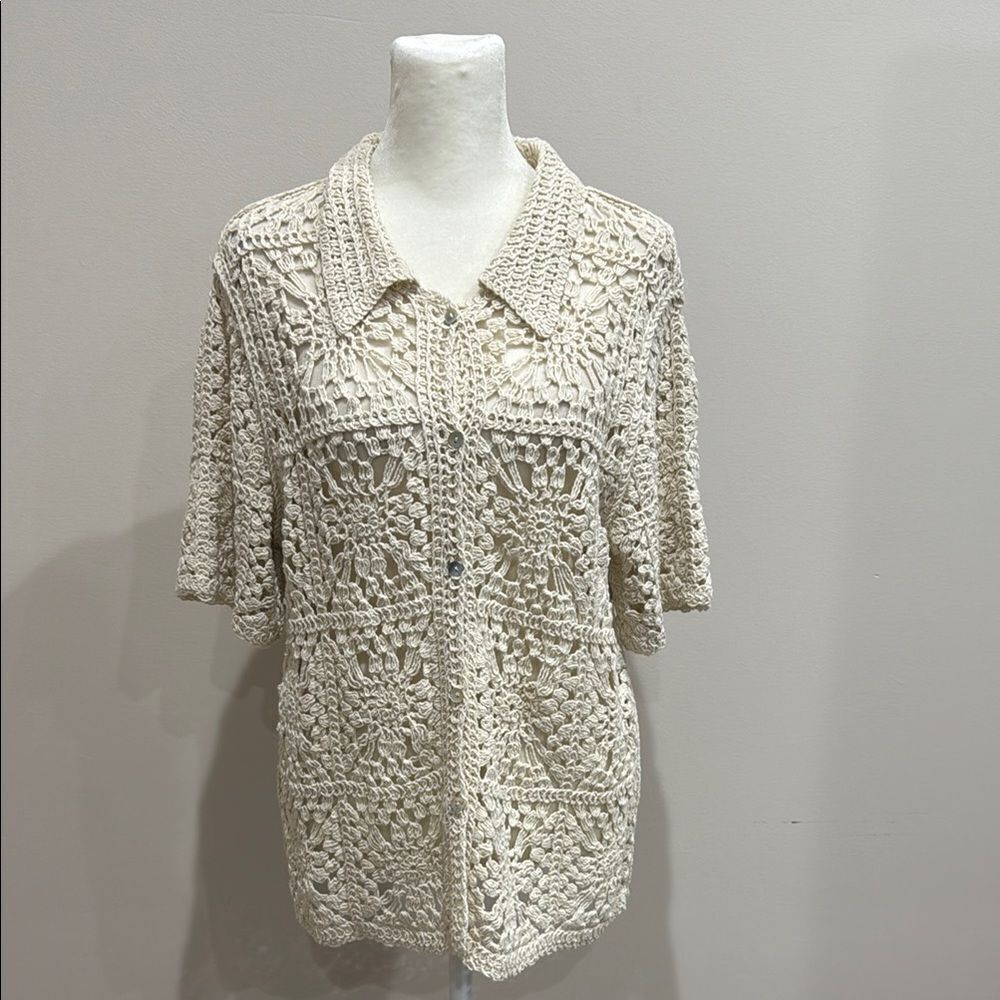 Ultra Pink Elegant Cream Crochet Women's Top With Buttons Down the Front Size M